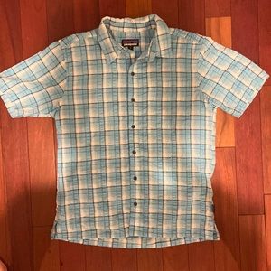 Men’s Size Medium Textured Patagonia Button Down